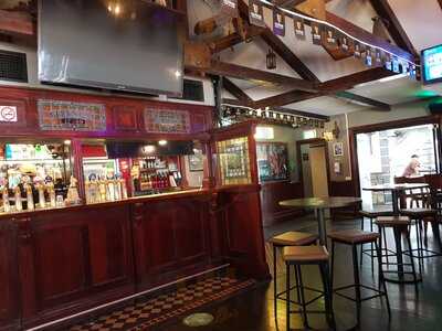 Shenannigans Restaurant & Bar