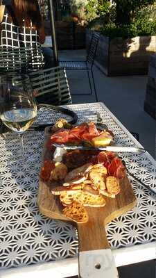 Suburban Dining + Rooftop