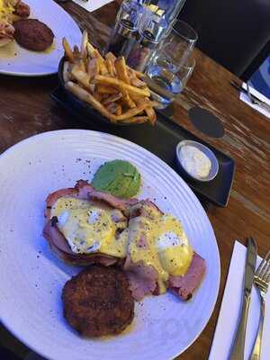 Swannie's Bar & Restaurant