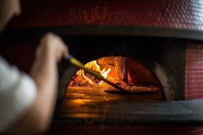 Stella Bendigo - Woodfired Pizzeria, Wine Bar & Cafe