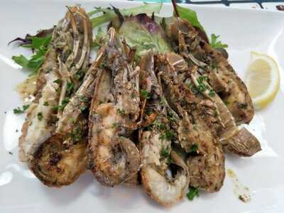 Reef Seafood And Sushi