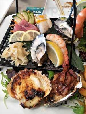 Reef Seafood And Sushi