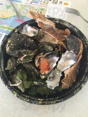 Reef Seafood And Sushi