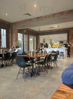 Nourish Real Food Cafe