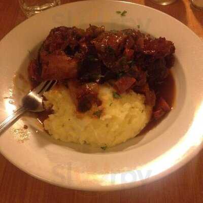 Vincent's Cafe Restaurant