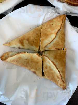 Charlie's Pizzeria & Bakery