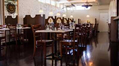 Casa Mia Cafe & Restaurant