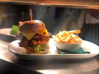 Paddy Malone's Irish Bar & Restaurant