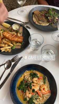 Cafe Le Monde