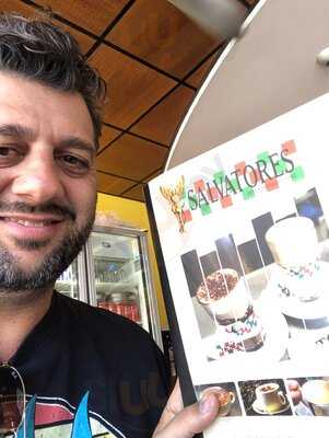 Salvatores Cafe