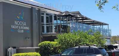 Noosa Yacht And Rowing Club