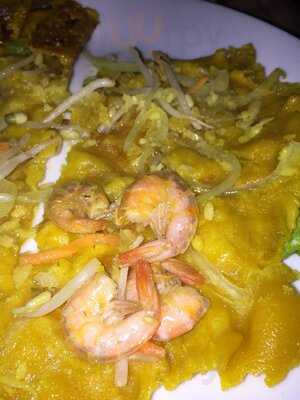 Bau Truong At Mounties