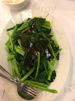 Hung Sahn Seafood & Barbeque Restaurant