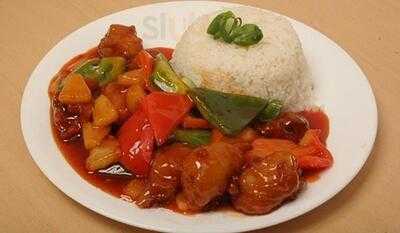 Lai's Sushi & Noodles