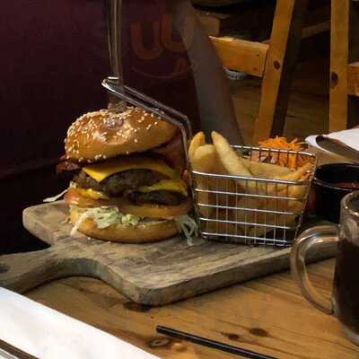 Mr Brooks Stonegrill & Bar