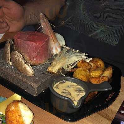 Mr Brooks Stonegrill & Bar