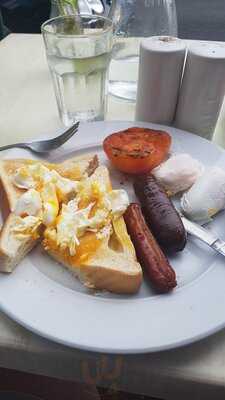 Montmartre By The Sea