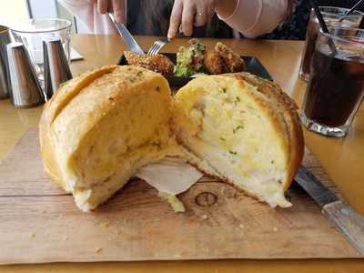 Beach St Garden Gallery & La Bel Amici Cafe