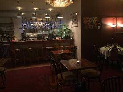 Poppies On Canterbury