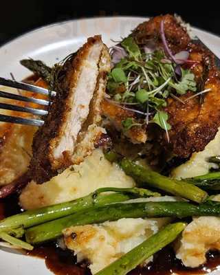 Ginger Annie Bar And Restuarant