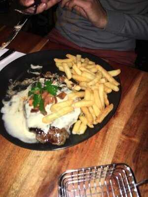 Bailey Bar And Bistro