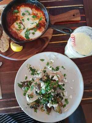 Lucky Bat Cafe & Pizzeria