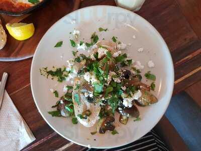 Lucky Bat Cafe & Pizzeria