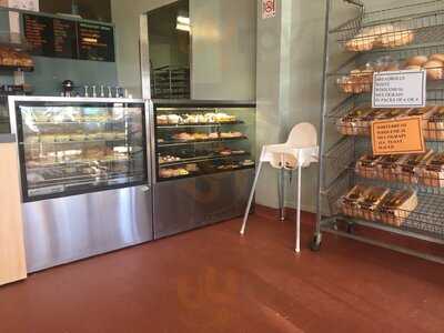Max Bakery Cafe