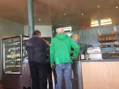 Max Bakery Cafe
