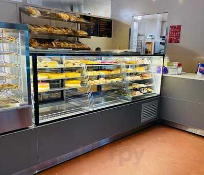Max Bakery Cafe