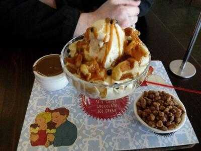 Max Brenner Chocolate Bar