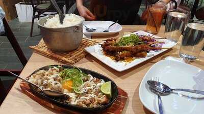 Kubo’s Cafe Bar & Grill