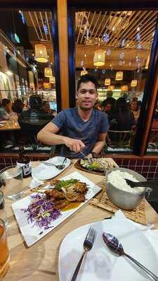 Kubo’s Cafe Bar & Grill