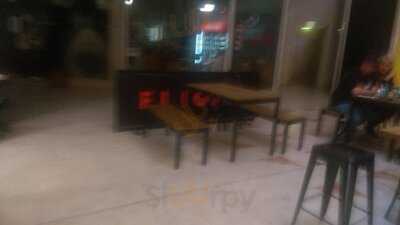 Flight Bar And Bottle Shop