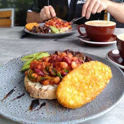 The Loungeroom On James