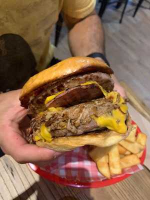 Ivy Cafe & Restaurant