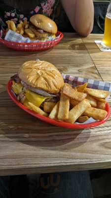 Ivy Cafe & Restaurant