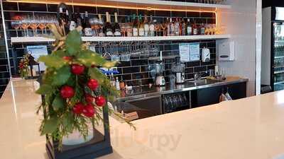 4 Flavours Restaurant & Cafe