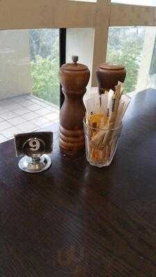 David Jones Glen Waverley