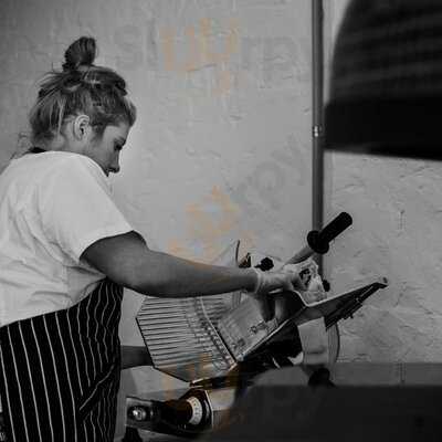 Mamma Francas Pizza Hall