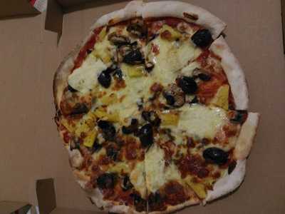 Pizza Hut Beverly Hills