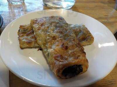 Maddox Licensed Cafe & Bar