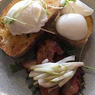 Maddox Licensed Cafe & Bar