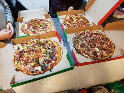 Angelo's Traditional Pizzeria Restaurant