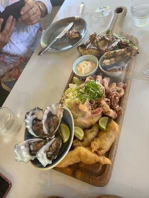 Snapper Rocks Bar & Kitchen