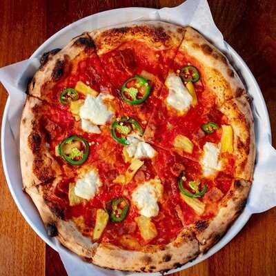 Little John Pizza, Pasta And Liquor