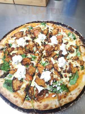 At Mez's Pizza & Pasta