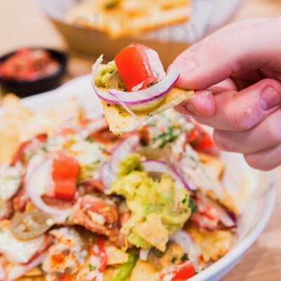 Platform 3 Eatery & Bar