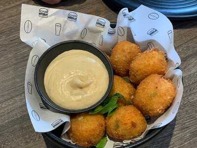 The Sporting Globe Geelong