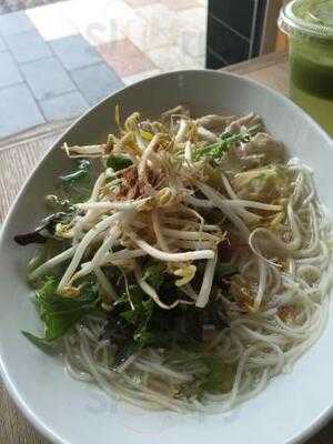 Mint Asian Salad & Curry Bar